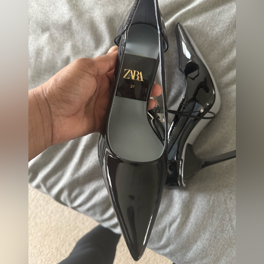 ZARA Black Patent Pointed Slingback Flats - Picture 2 of 4